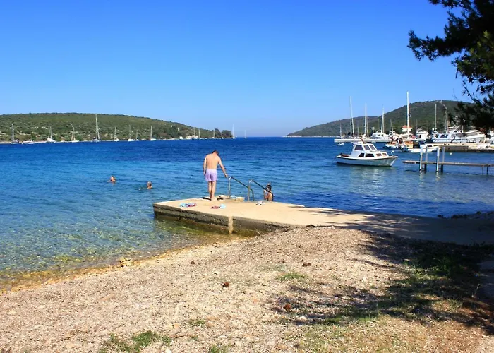 With Wifi Ilovik, Losinj - 8078 아파트