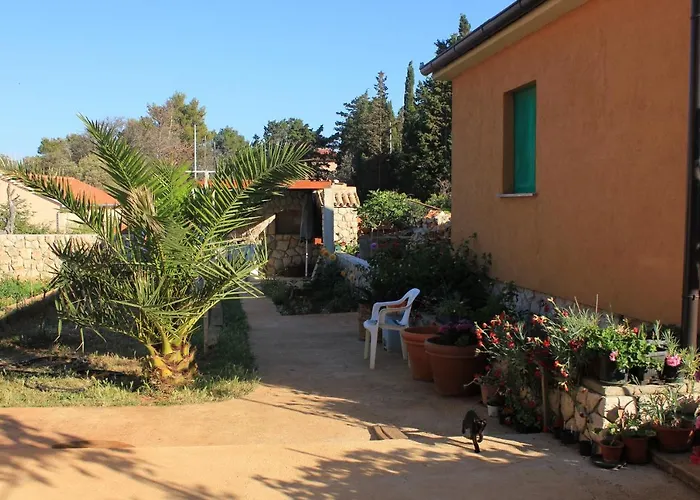 아파트 With Wifi Ilovik, Losinj - 8078 Ilovik